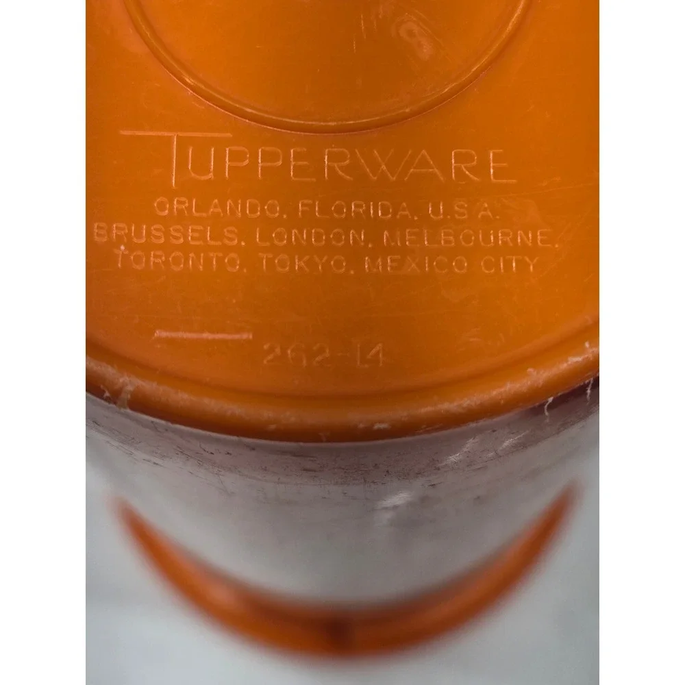 Vintage Tupperware Orange Drink Container 5 Cups #262 USA